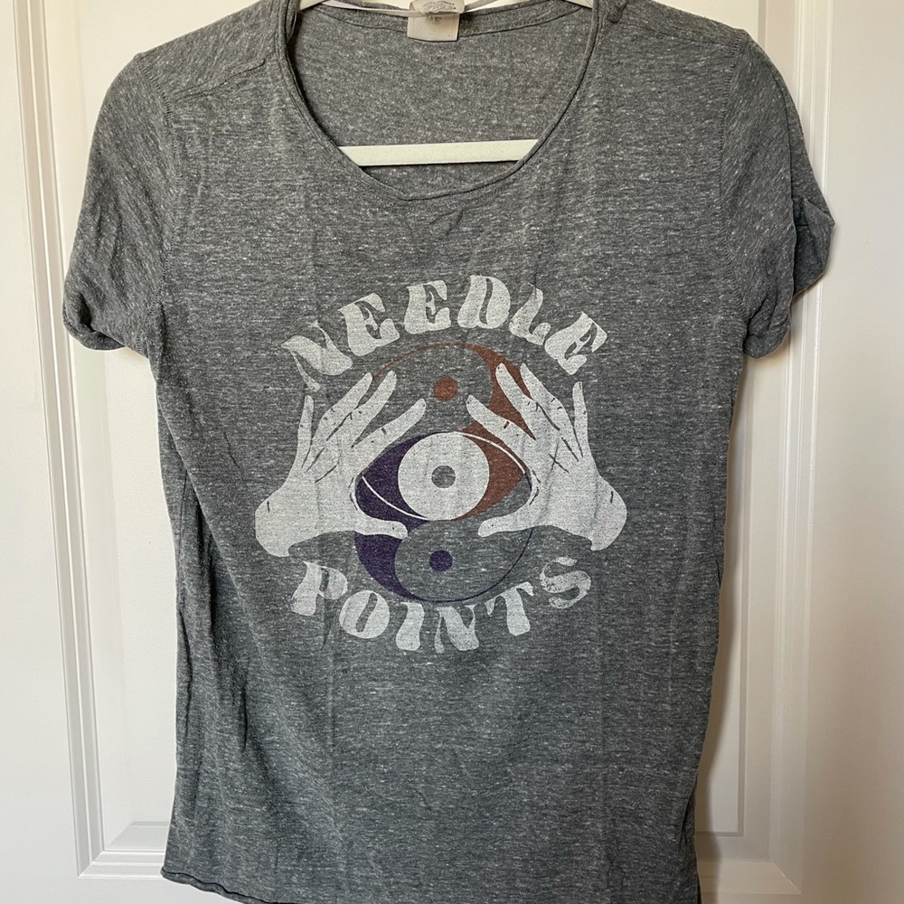 Free People graphic t shirt xsmall